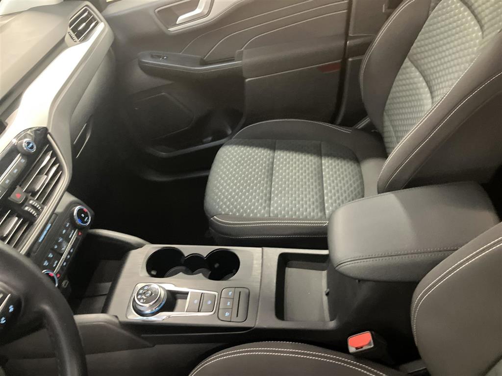 Ford Kuga 2,5 Plugin-hybrid Trend CVT 225HK 5d Trinl. Gear - Image 9