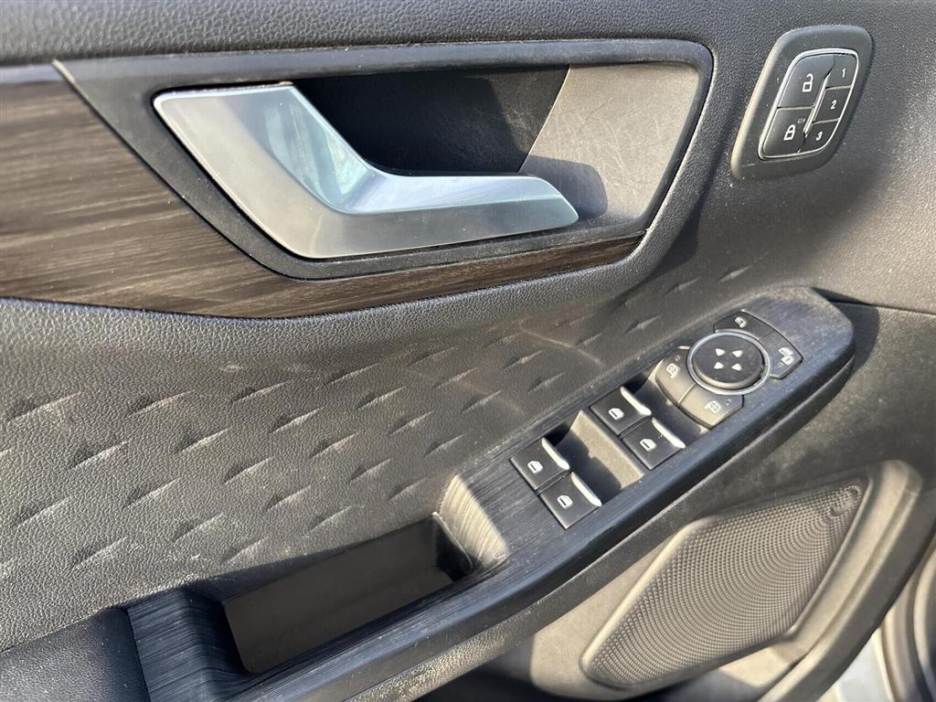 Ford Kuga 2,5 Plugin-hybrid Vignale CVT 225HK 5d Trinl. Gear - Image 8