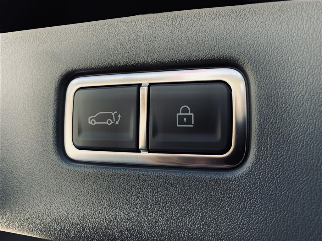 Kia EV9 99,8 kWh LR AWD Performance Premium 384HK 5d Aut. - Image 16
