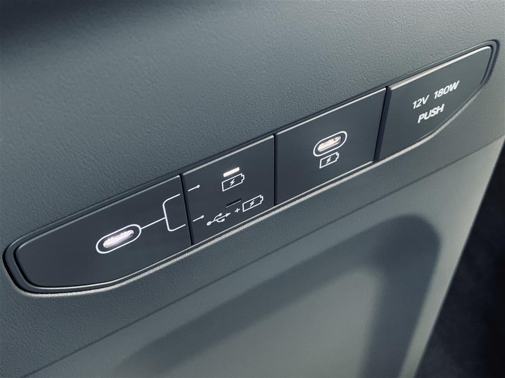 Kia EV9 99,8 kWh LR AWD Performance Premium 384HK 5d Aut. - Image 23