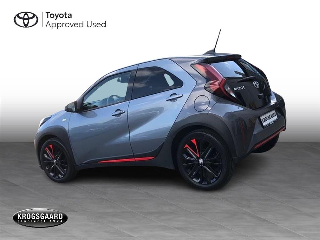 Toyota Aygo X 1,0 VVT-I Undercover 72HK 5d Aut. - Image 2