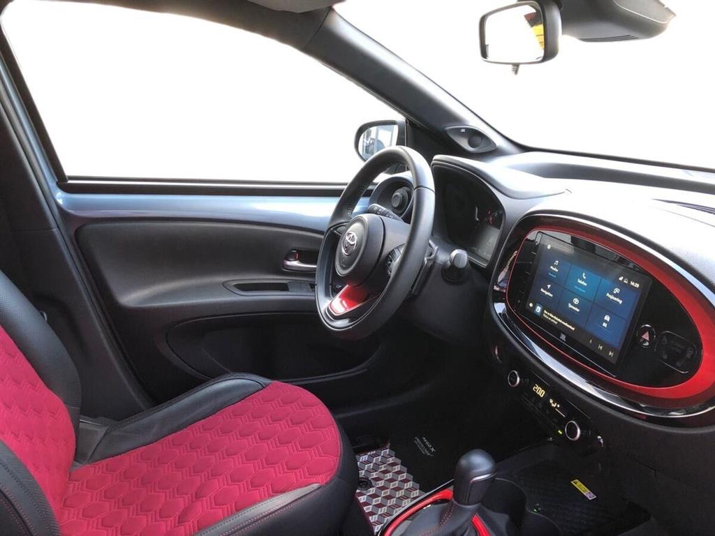 Toyota Aygo X 1,0 VVT-I Undercover 72HK 5d Aut. - Image 11
