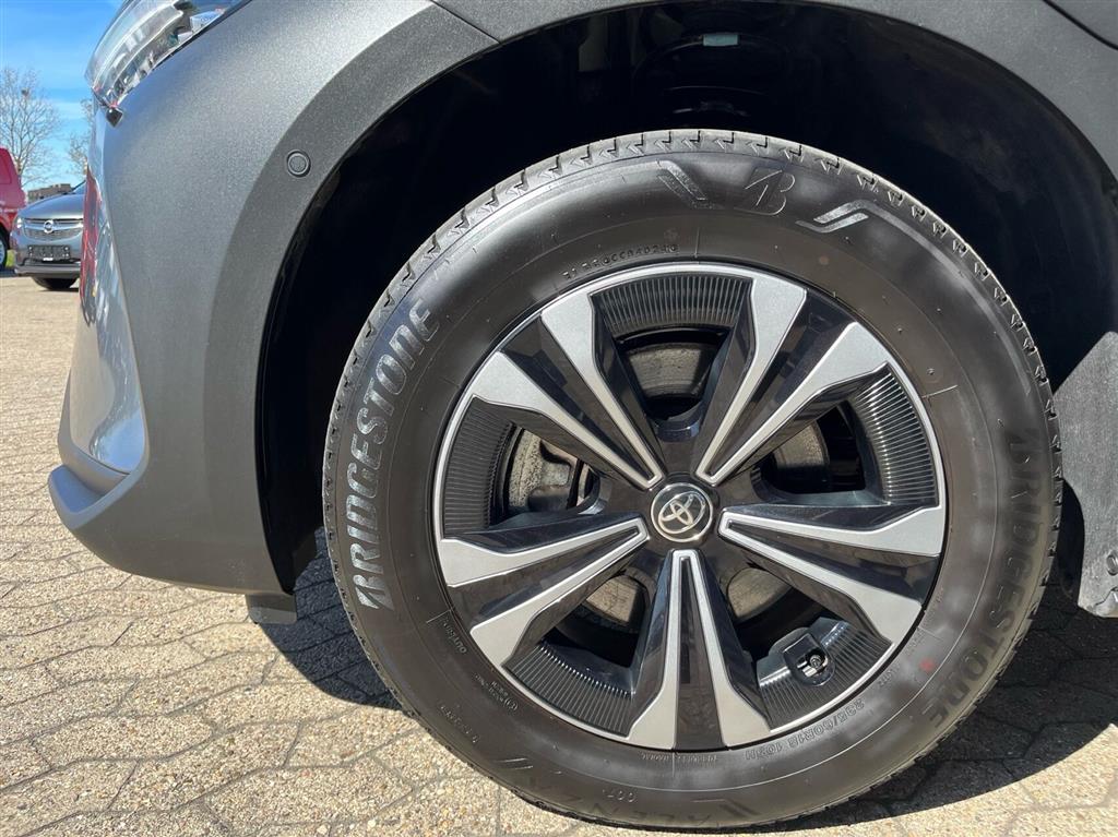 Toyota BZ4X EL Executive 204HK 5d Aut. - Image 12