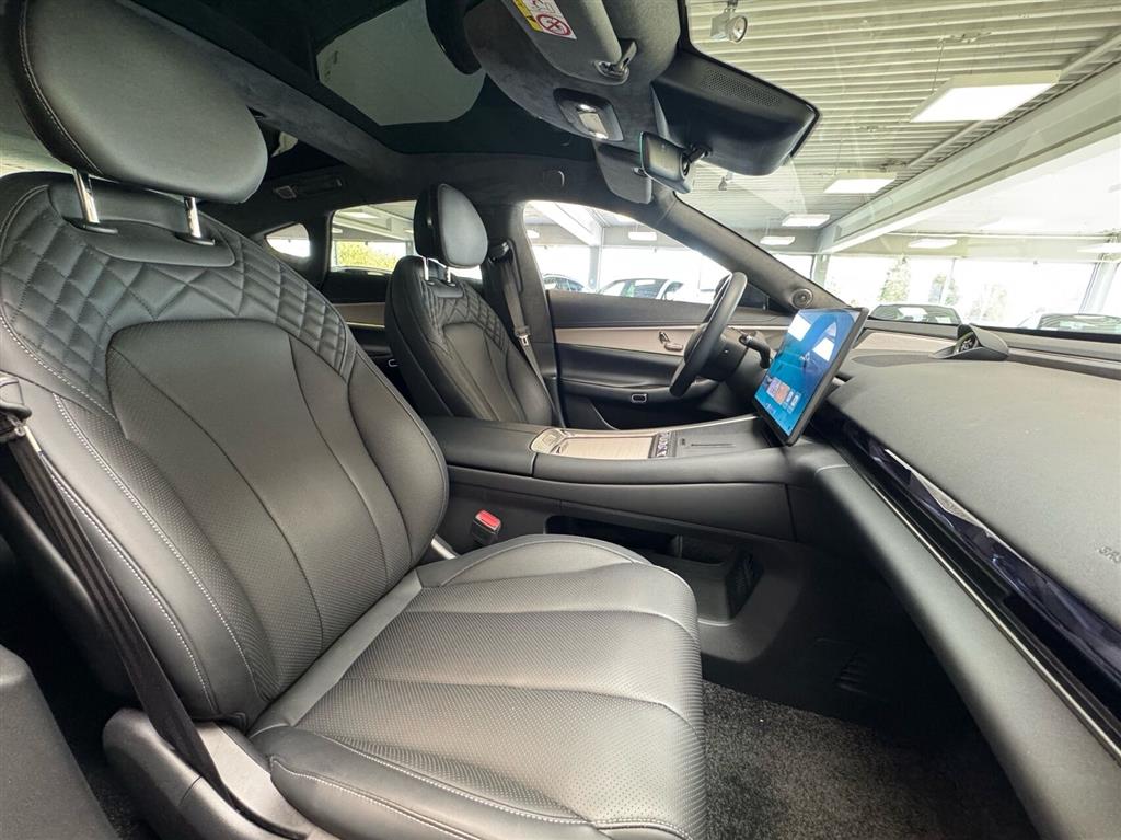 Exlantix ES EL AWD 480HK 5d Aut. - Image 10