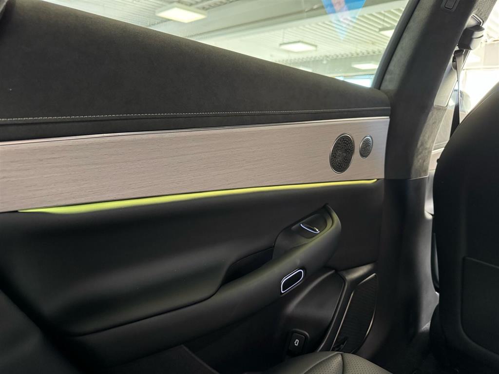 Exlantix ES EL AWD 480HK 5d Aut. - Image 16