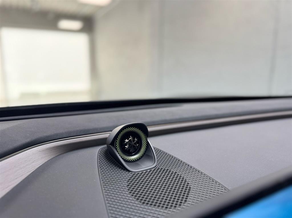 Exlantix ES EL AWD 480HK 5d Aut. - Image 25