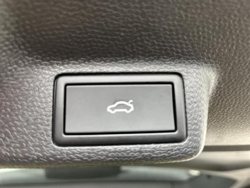VW ID.Buzz EL Pro 204HK Aut. - Image 12