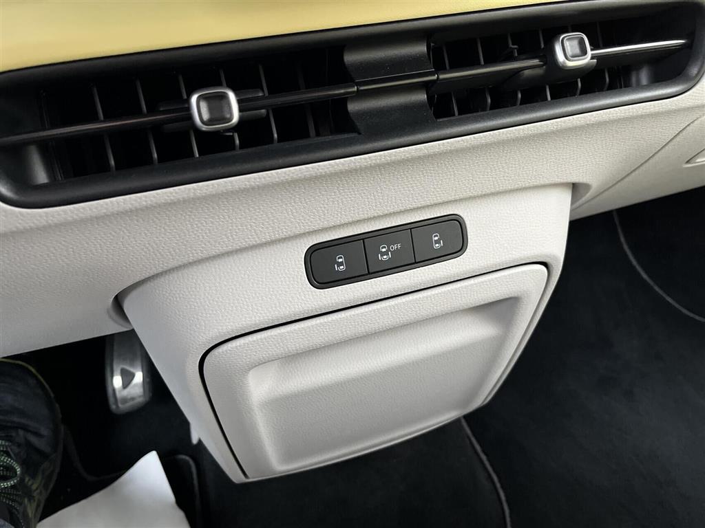 VW ID.Buzz EL Pro 204HK Aut. - Image 17