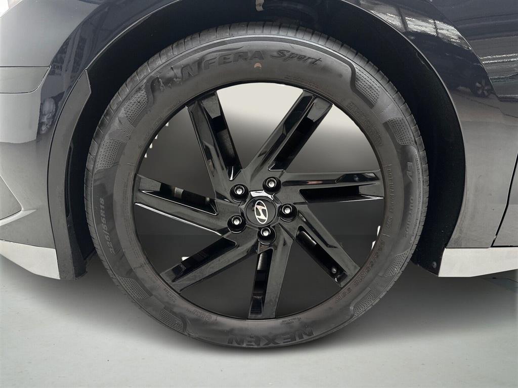 Hyundai Ioniq 6 Electric 77,4 kWh Advanced 229HK Aut. - Image 9