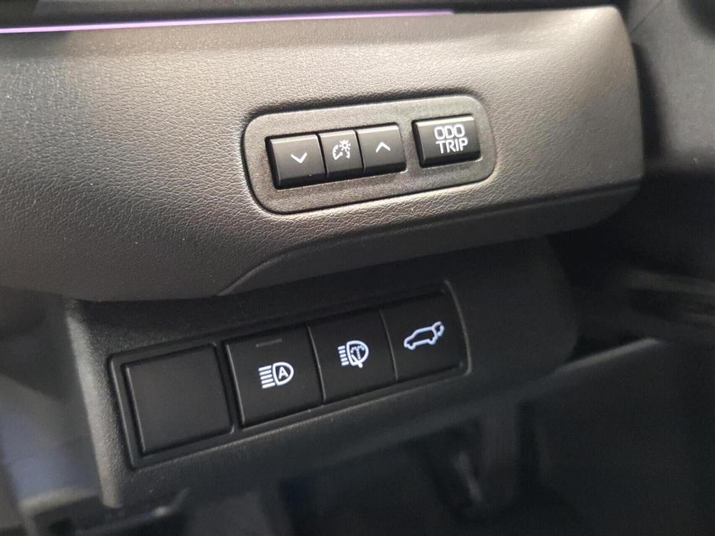 Toyota BZ4X EL Active Tech 224HK 5d Aut. - Image 8