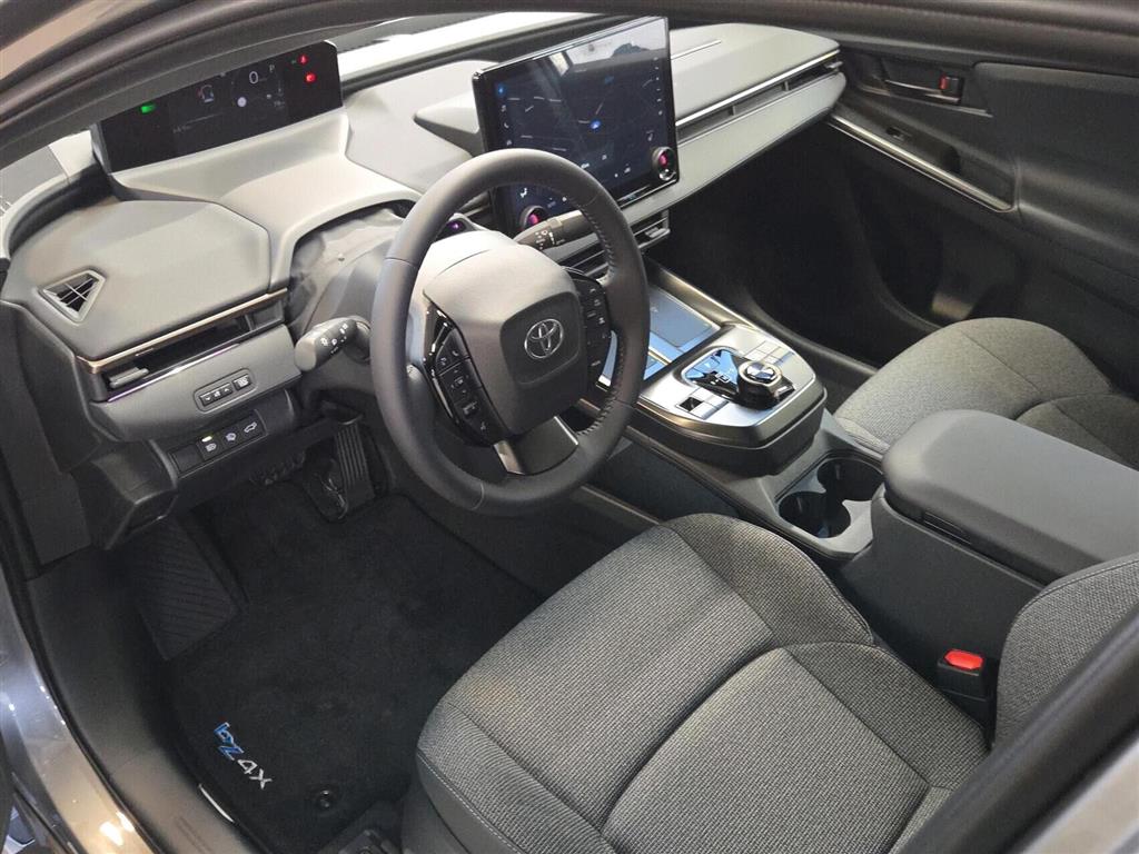 Toyota BZ4X EL Active Tech 224HK 5d Aut. - Image 15