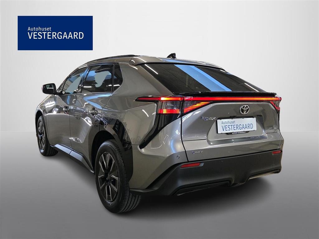 Toyota BZ4X EL Active Tech 224HK 5d Aut. - Image 3