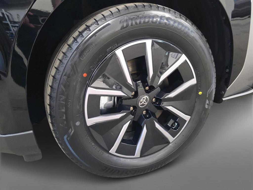 Toyota BZ4X EL Active Tech 224HK 5d Aut. - Image 17