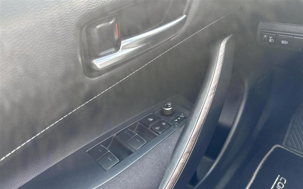 Toyota Corolla Touring Sports 1,8 Hybrid H3 TREK Smart E-CVT 122HK Stc Trinl. Gear - Image 15