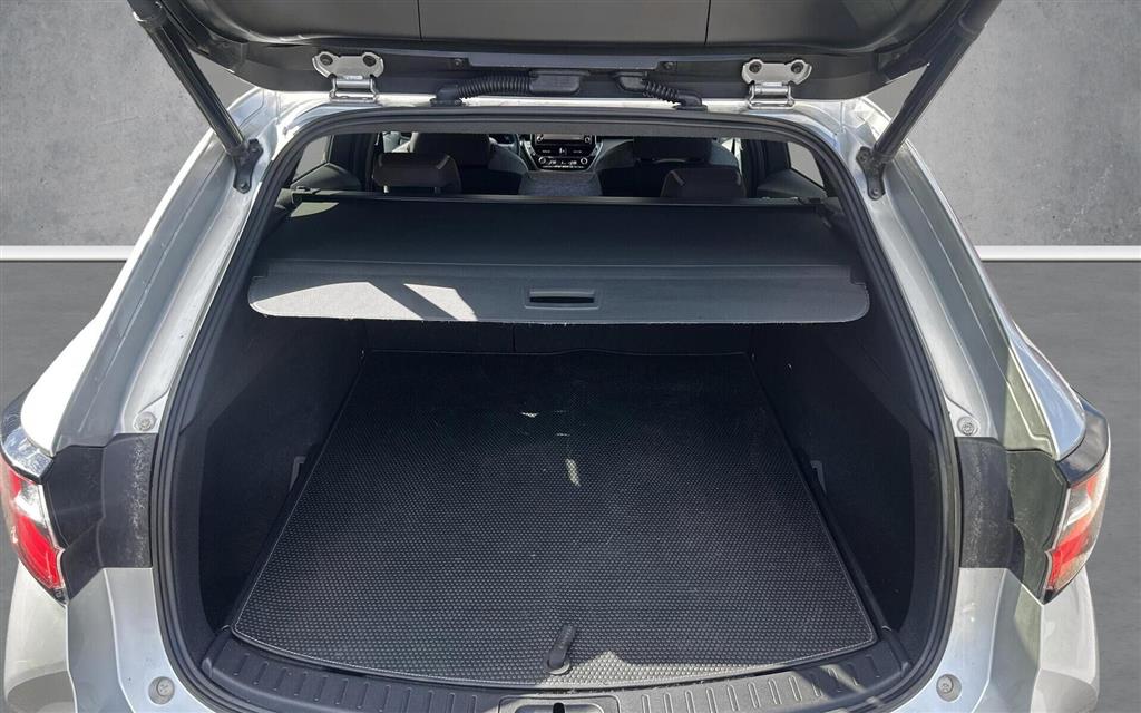 Toyota Corolla Touring Sports 1,8 Hybrid H3 TREK Smart E-CVT 122HK Stc Trinl. Gear - Image 17