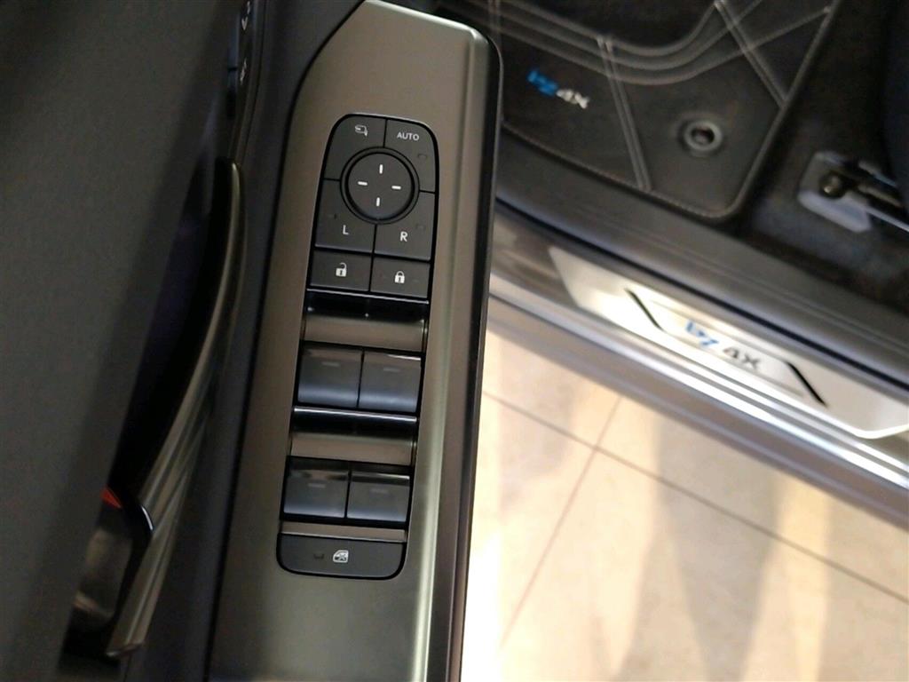 Toyota BZ4X EL Executive 224HK 5d Aut. - Image 7