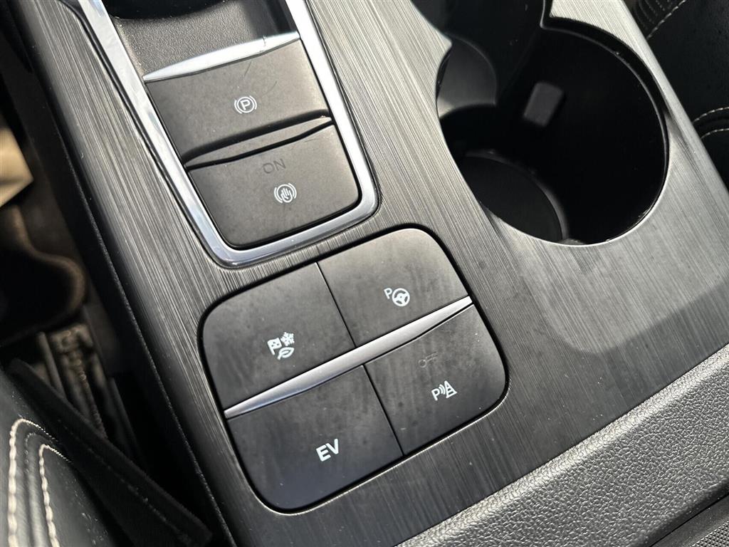 Ford Kuga 2,5 Plugin-hybrid Vignale CVT 225HK 5d Trinl. Gear - Image 16