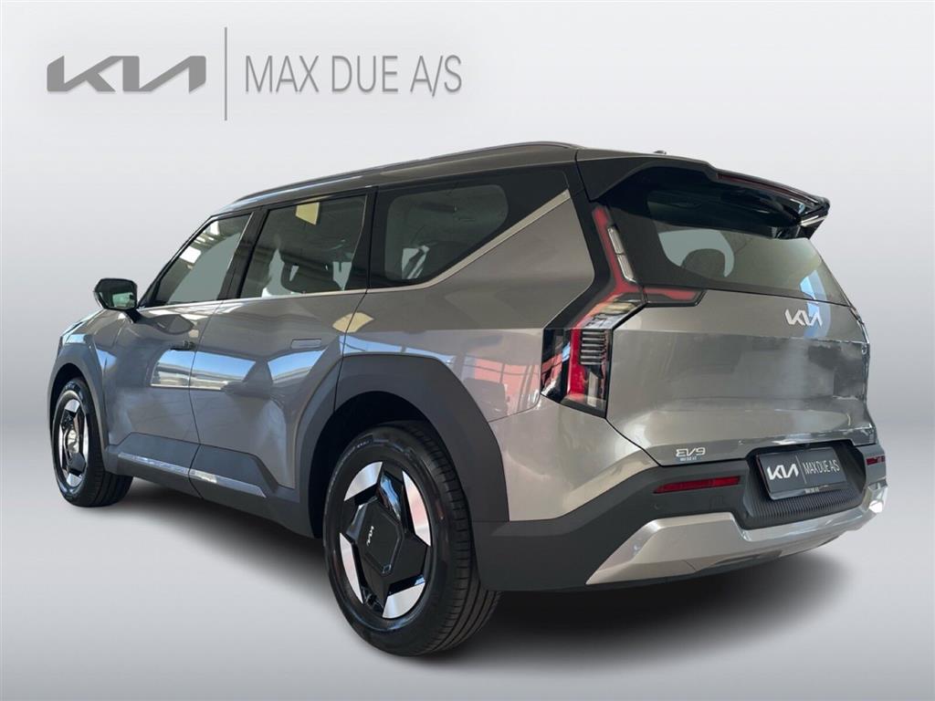 Kia EV9 99,8 kWh LR AWD Performance Premium 384HK 5d Aut. - Image 32