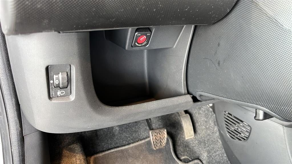 Peugeot 107 1,0 Comfort Plus 2 Tronic 68HK 5d Aut. - Image 12