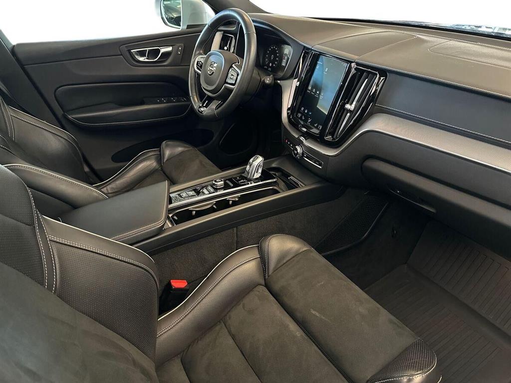 Volvo XC60 2,0 T8 Twin Engine Plugin-hybrid R-design AWD 390HK 5d 8g Aut. - Image 17