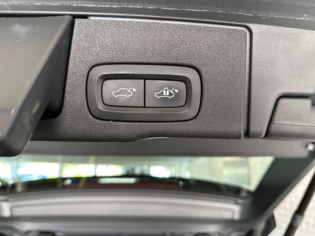 Volvo XC60 2,0 T8 Twin Engine Plugin-hybrid R-design AWD 390HK 5d 8g Aut. - Image 19