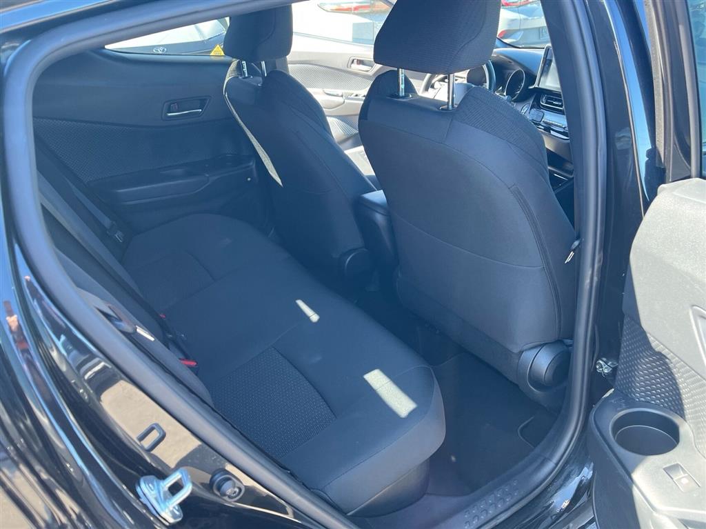 Toyota C-HR 1,8 Hybrid Selected Multidrive S 122HK 5d Aut. - Image 11