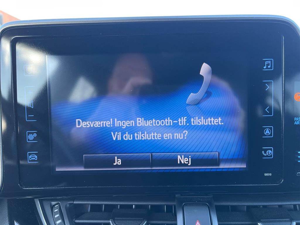 Toyota C-HR 1,8 Hybrid Selected Multidrive S 122HK 5d Aut. - Image 18