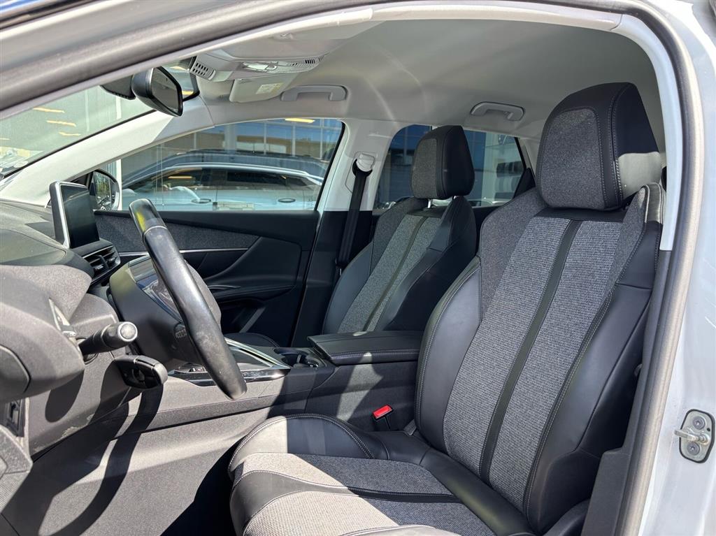 Peugeot 3008 1,2 e-THP Allure 130HK 5d 6g - Image 6