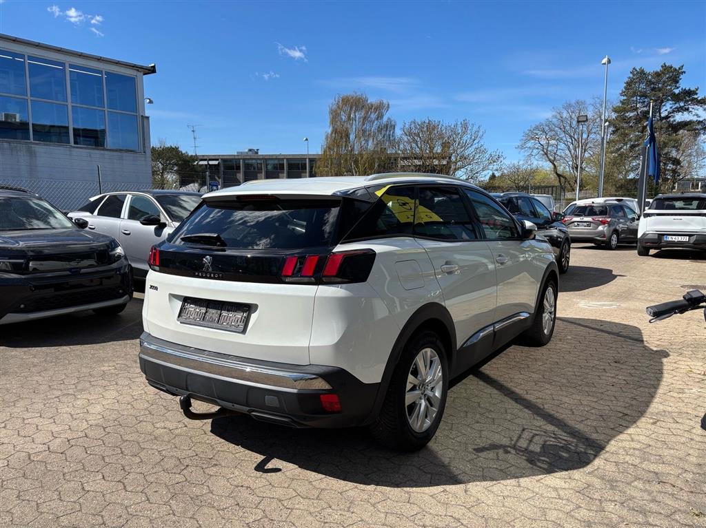 Peugeot 3008 1,2 e-THP Allure 130HK 5d 6g - Image 3