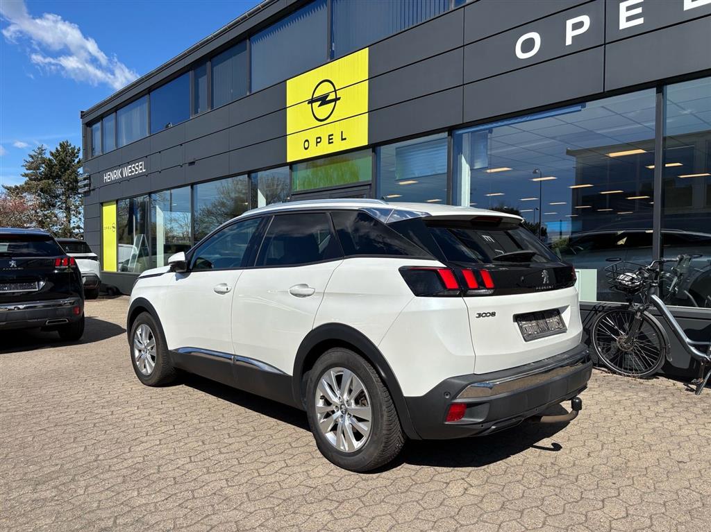Peugeot 3008 1,2 e-THP Allure 130HK 5d 6g - Image 5