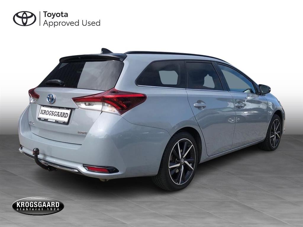 Toyota Auris Touring Sports 1,8 Hybrid H2 Selected Bi-tone 136HK Stc Aut. - Image 6