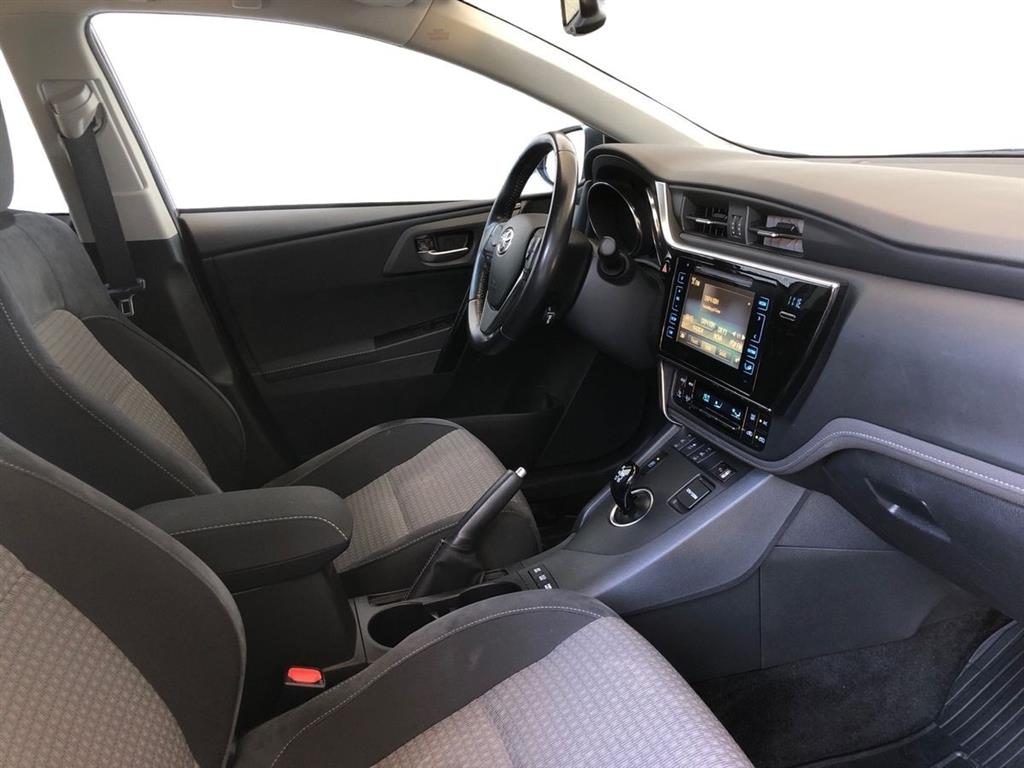 Toyota Auris Touring Sports 1,8 Hybrid H2 Selected Bi-tone 136HK Stc Aut. - Image 15