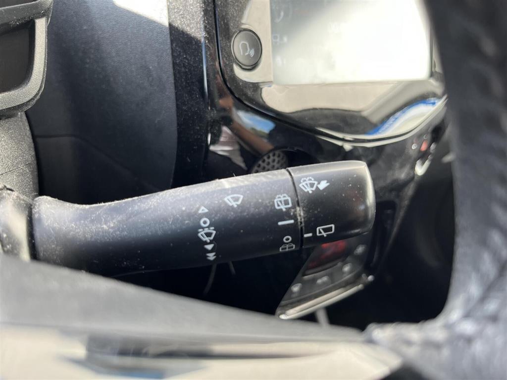 Peugeot 108 1,0 e-Vti Allure+ 72HK 5d - Image 12