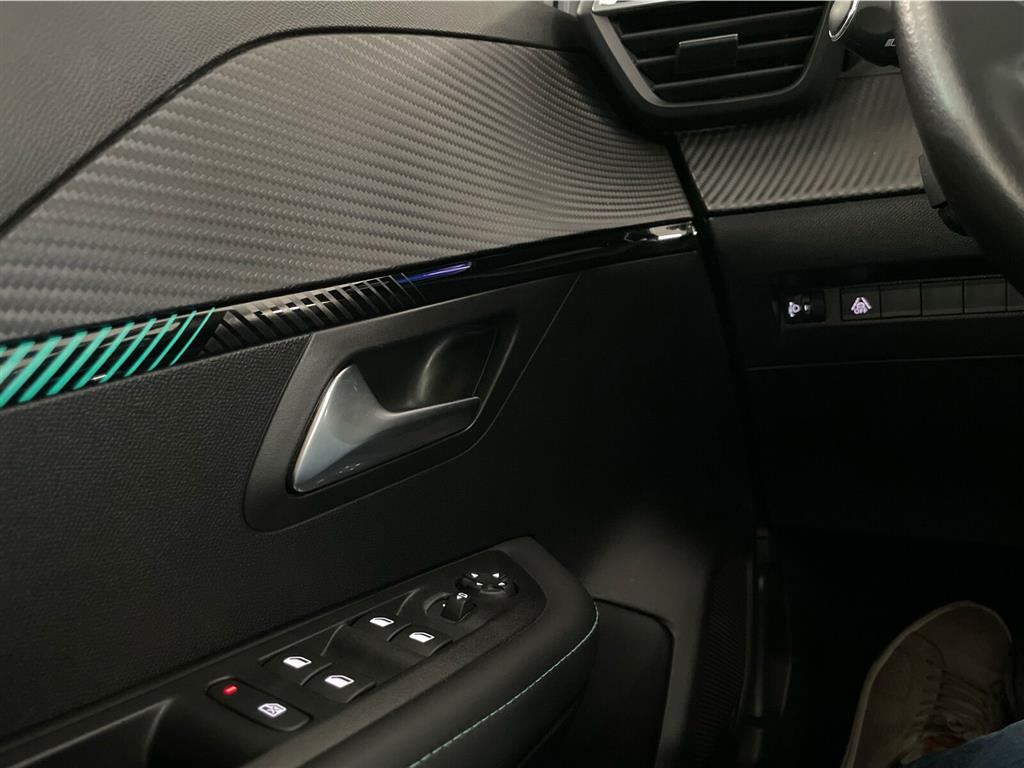 Peugeot 208 1,2 PureTech Allure Sky 100HK 5d 6g - Image 13
