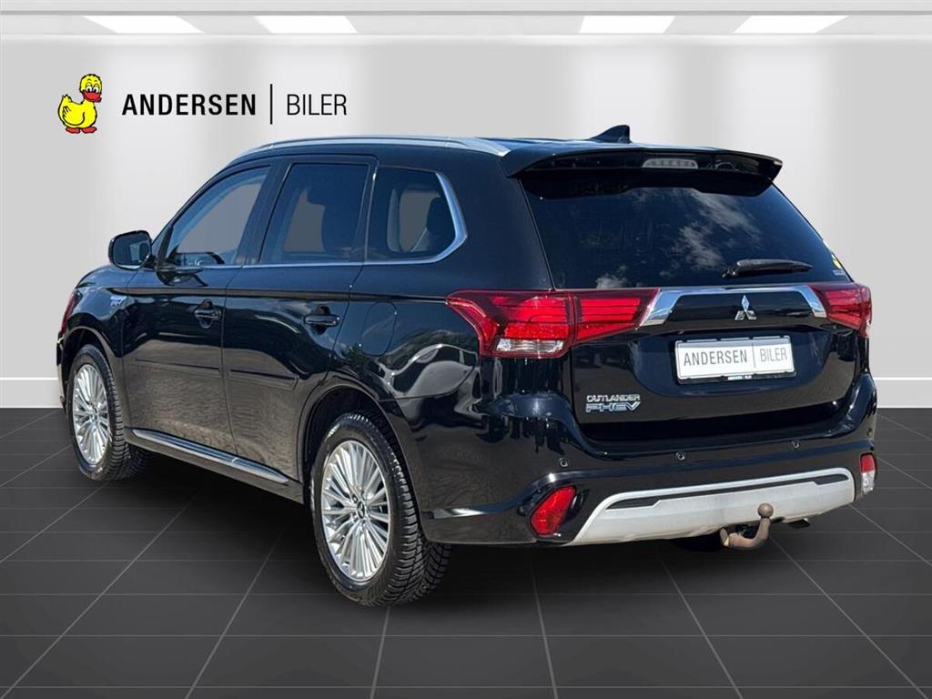 Mitsubishi Outlander 2,4 PHEV Plugin-hybrid Limited 4WD 224HK 5d 6g Trinl. Gear - Image 7