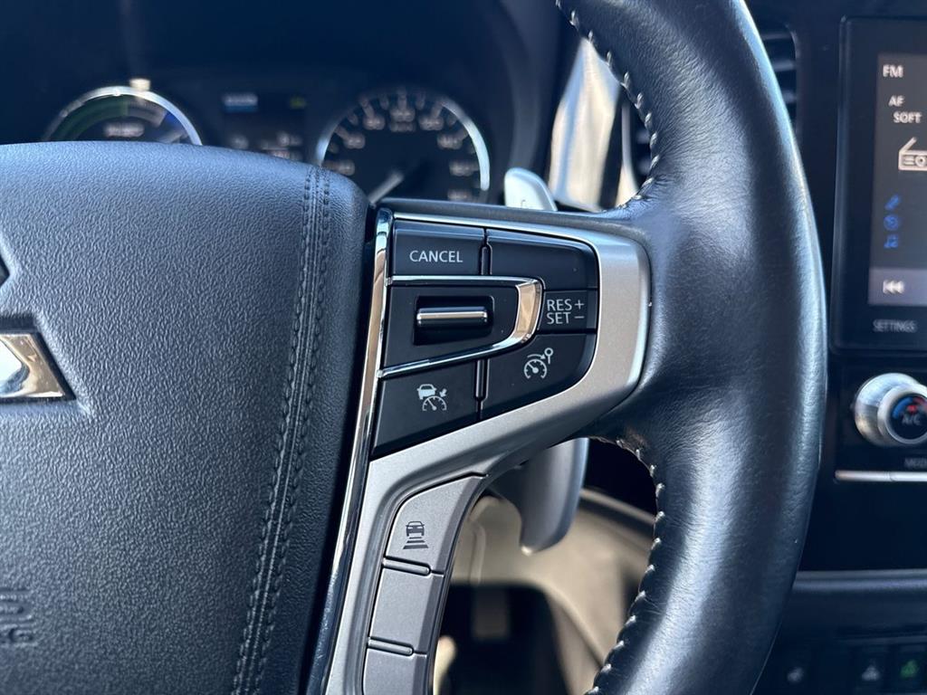 Mitsubishi Outlander 2,4 PHEV Plugin-hybrid Limited 4WD 224HK 5d 6g Trinl. Gear - Image 16
