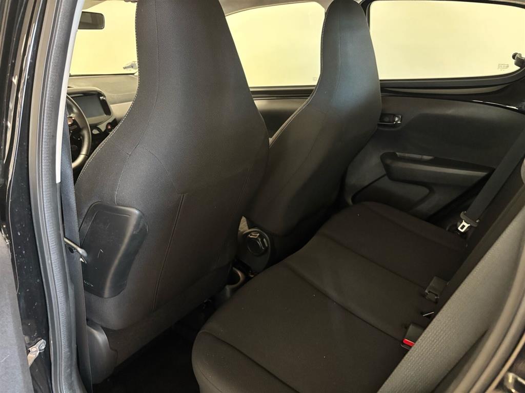 Peugeot 108 1,0 e-Vti Selection Tech 72HK 5d - Image 6