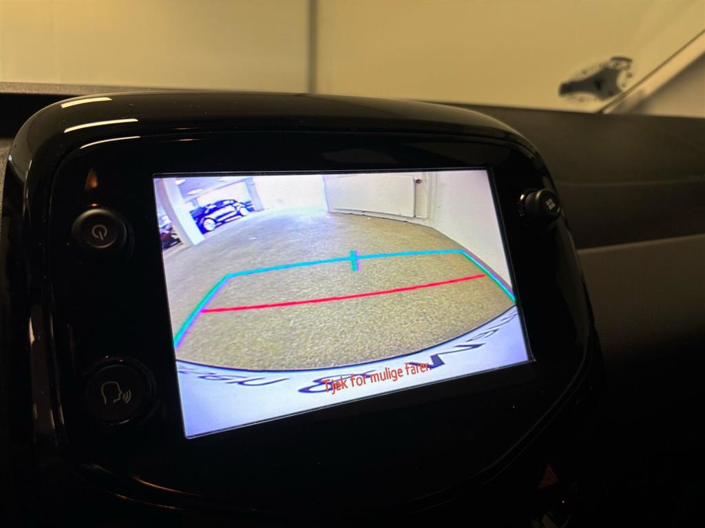 Peugeot 108 1,0 e-Vti Selection Tech 72HK 5d - Image 14
