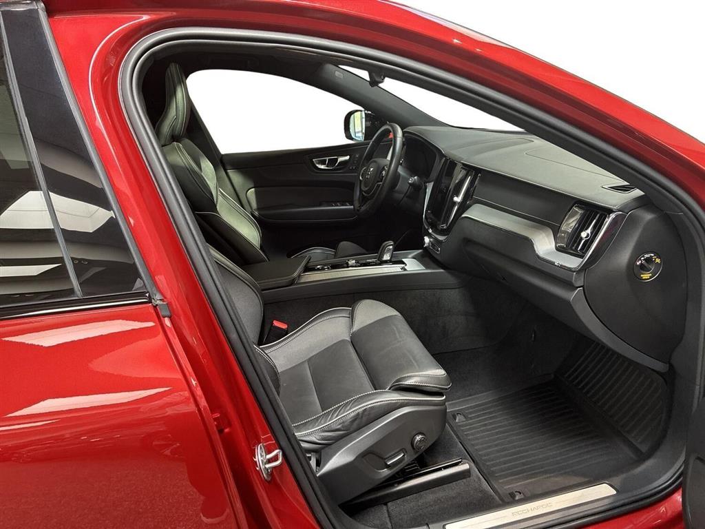 Volvo XC60 2,0 T6 Recharge Plugin-hybrid R-design AWD 350HK 5d 8g Aut. - Image 5