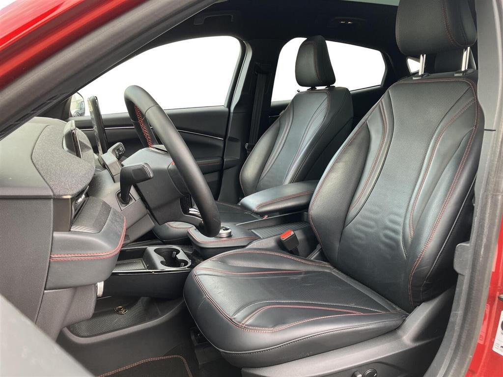 Ford Mustang Mach-E EL UR AWD 351HK 5d Aut. - Image 4