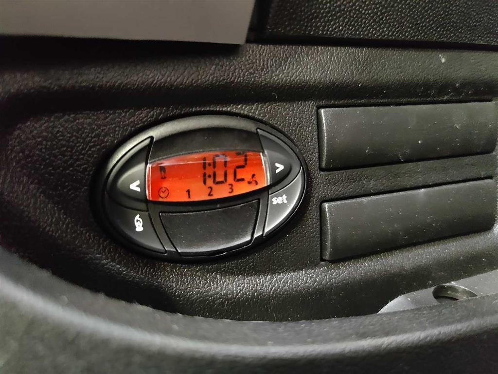 Peugeot Boxer 333 L2H2 2,2 BlueHDi Premium 140HK Van 6g - Image 11