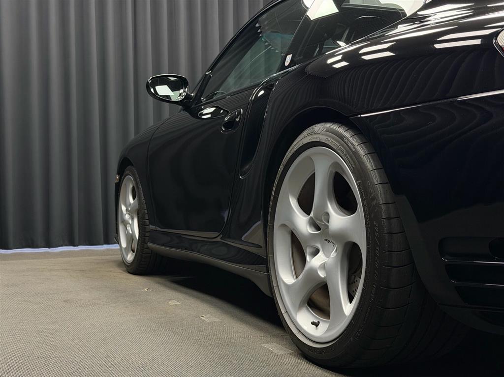 Porsche 911 Turbo 3,6 B Turbo 4x4 420HK 2d 6g - Image 12