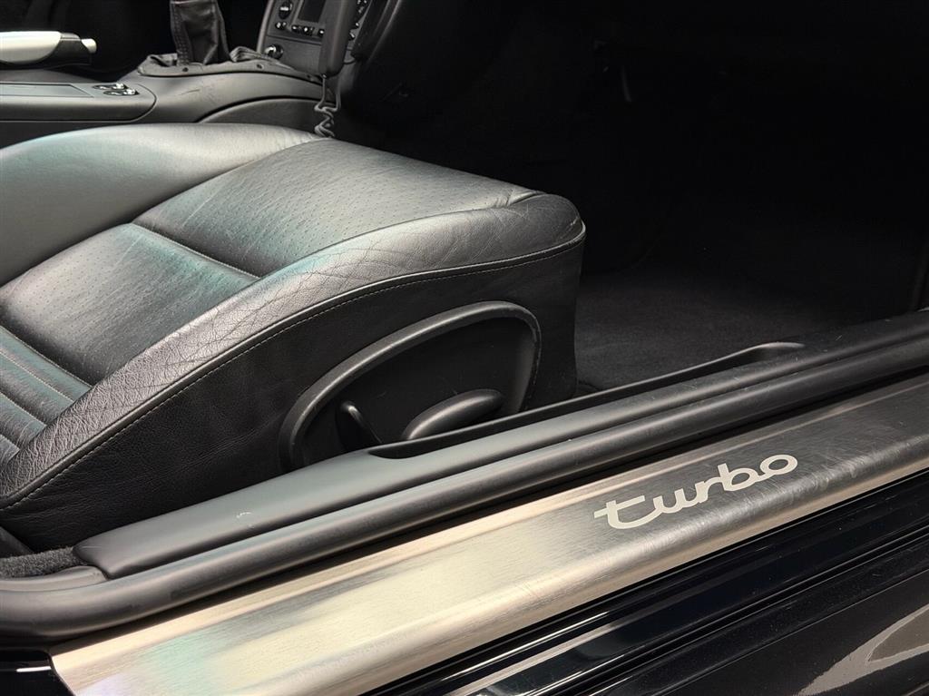 Porsche 911 Turbo 3,6 B Turbo 4x4 420HK 2d 6g - Image 14