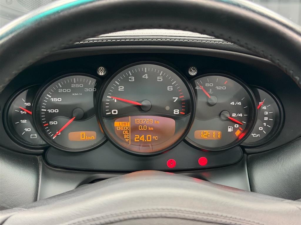 Porsche 911 Turbo 3,6 B Turbo 4x4 420HK 2d 6g - Image 32