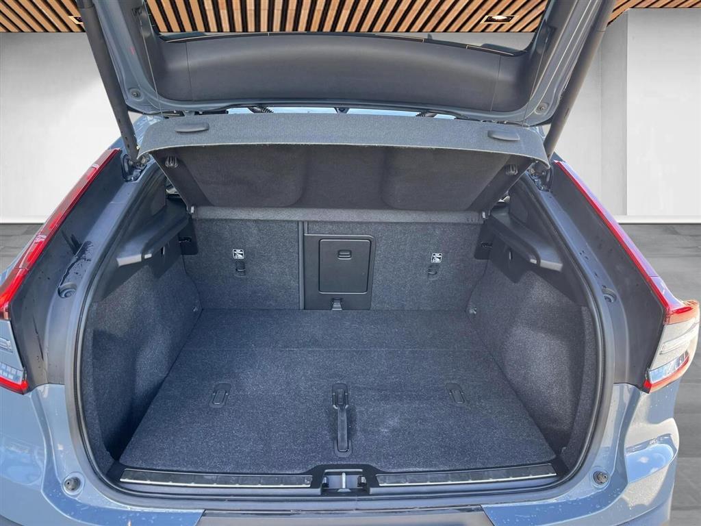 Volvo C40 P6 Recharge Ultimate 231HK 4d Aut. - Image 14