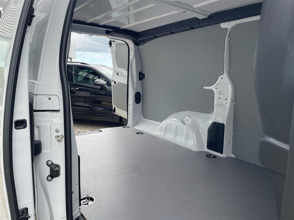 Peugeot e-Expert L3 EL Ultimate 136HK Van Aut. - Image 6