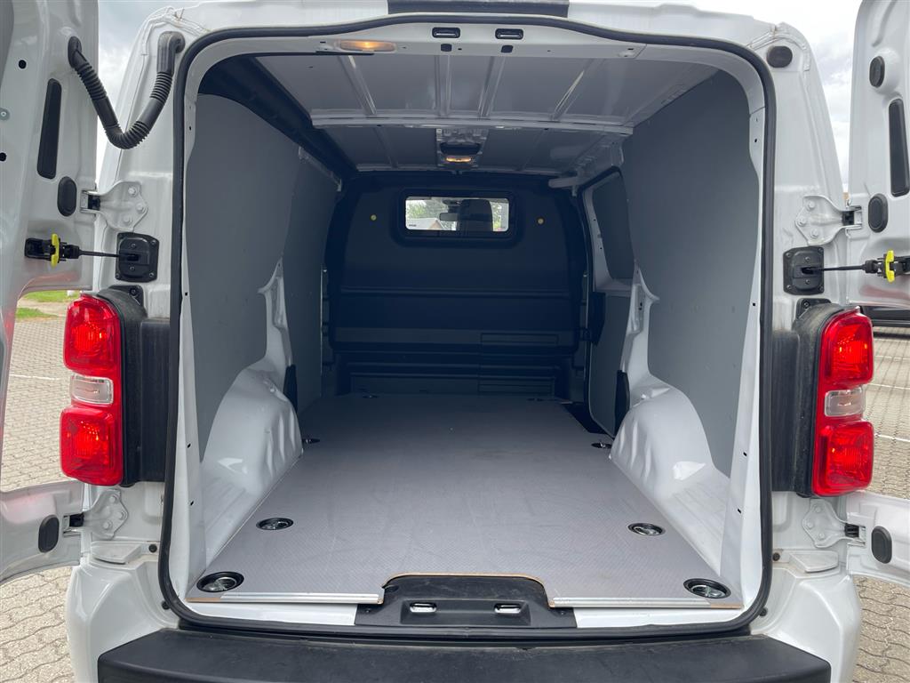 Peugeot e-Expert L3 EL Ultimate 136HK Van Aut. - Image 7