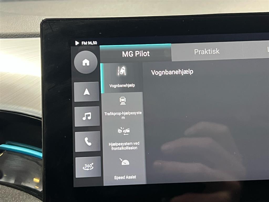 MG MG5 Electric EL Standard Range Luxury 177HK Stc Trinl. Gear - Image 18