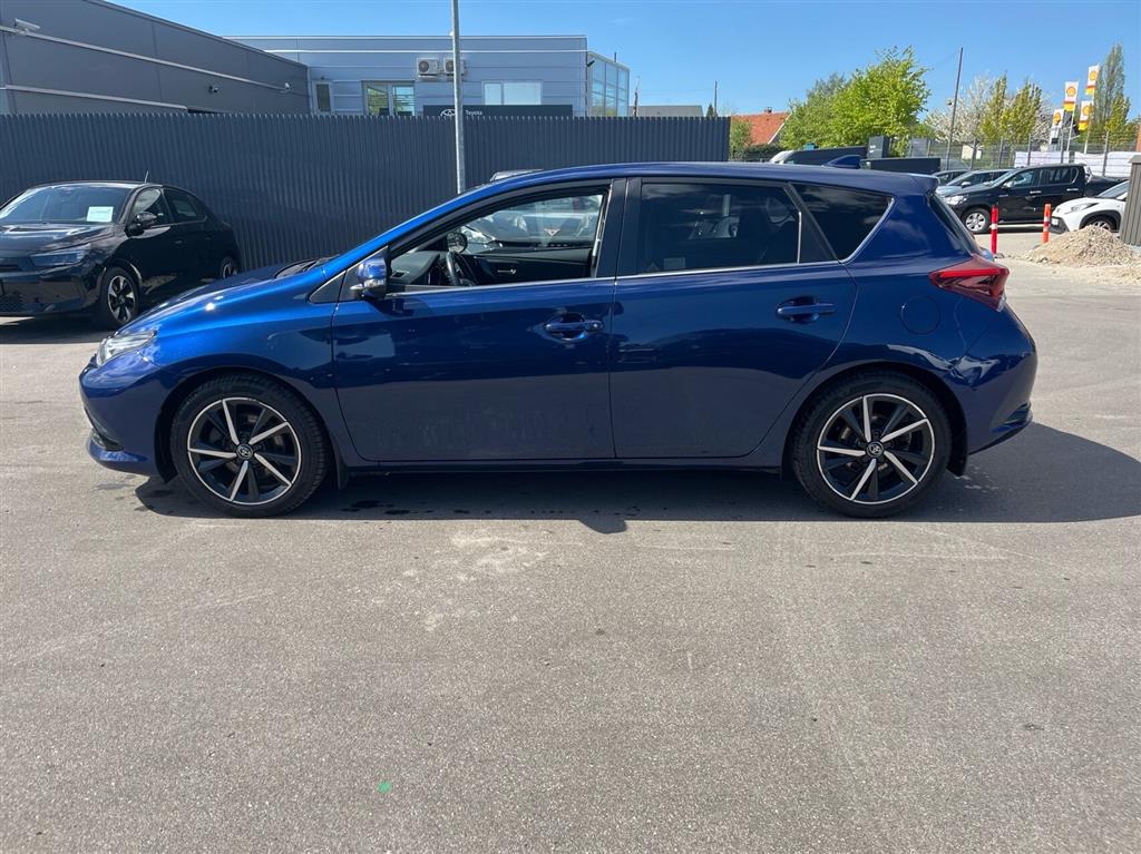 Toyota Auris 1,8 Hybrid H2 Selected 136HK 5d Aut. - Image 3