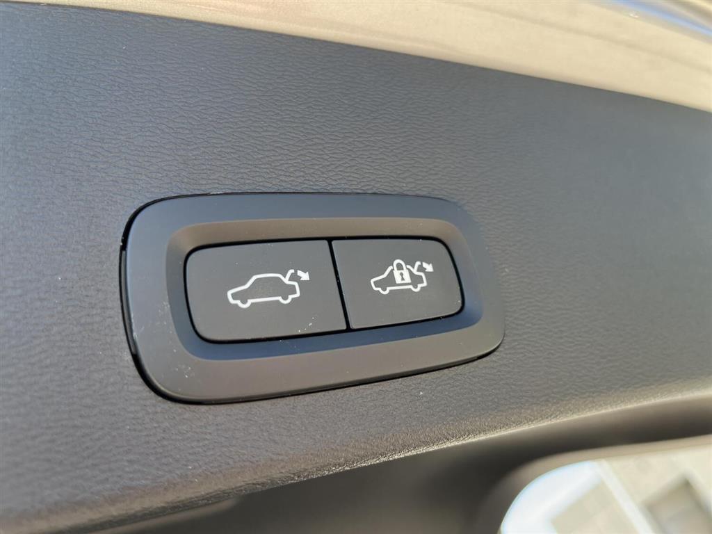 Volvo XC40 Recharge Twin Plus AWD 408HK 5d Aut. - Image 15
